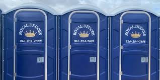Best Portable Toilet Rental for Emergency Services  in Gladstone, MO